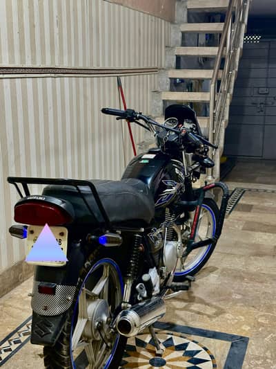 gs 150 se black wolf