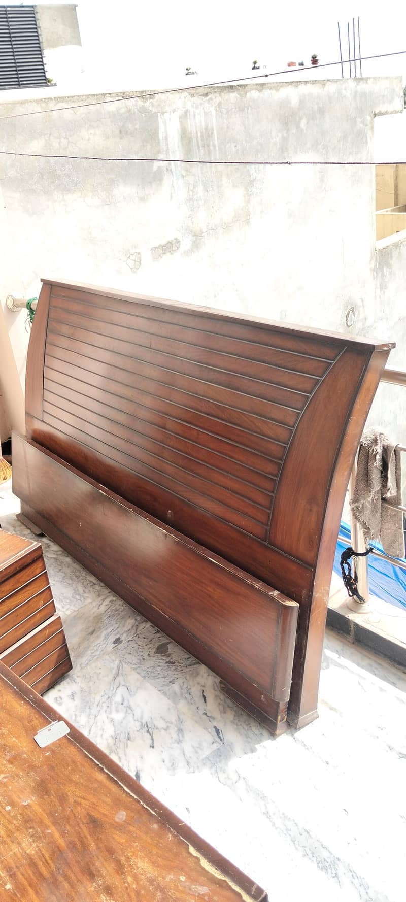 doubles bed +dressing table+matris 0