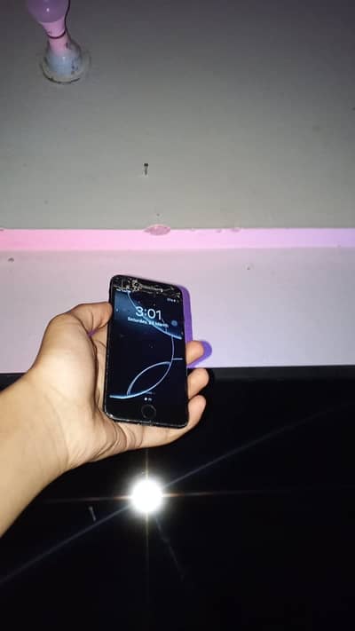 iPhone 7 cracked 128gb exchange