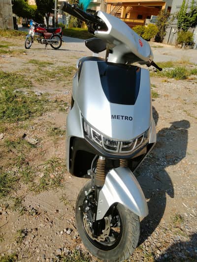 Metro E-Vehicle T9 2024