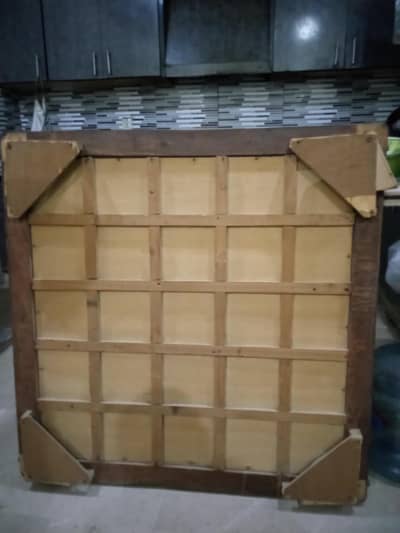 Carrom board 44x44 inch- price can be negotiable