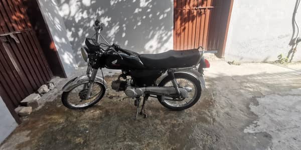 united 70cc bike