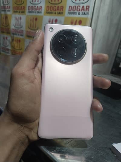 power button damaged hai baki All set 10/9 condition mai hai