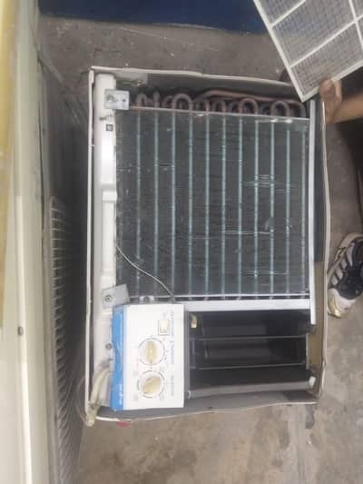 Toshiba windo 0.75 ton