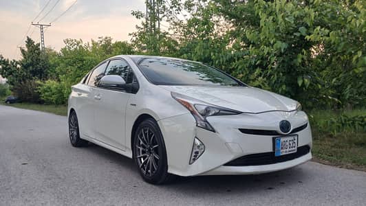 Toyota Prius 2016