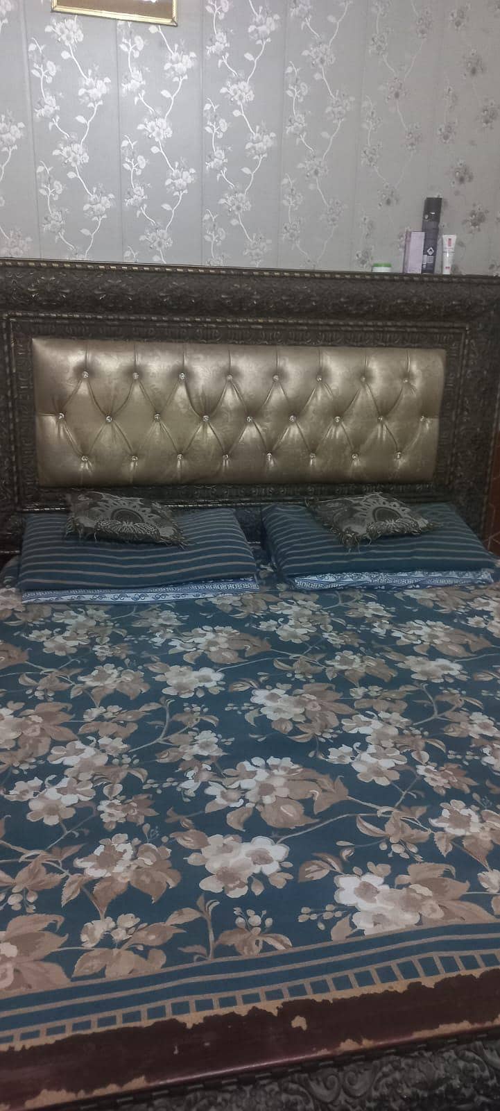 bed and dressing table 1