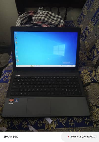 Asus amd a8 4gb 500gb