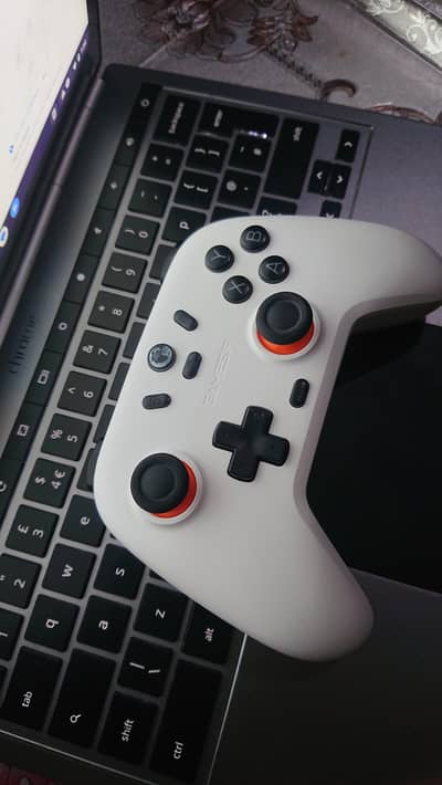 Gamesir Nova lite Controller 10/10 condition with box