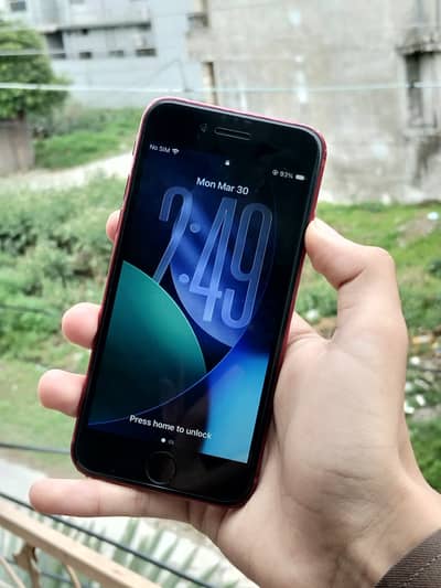 Apple iPhone SE ( 3rd Gen ) 128 GB Waterpack