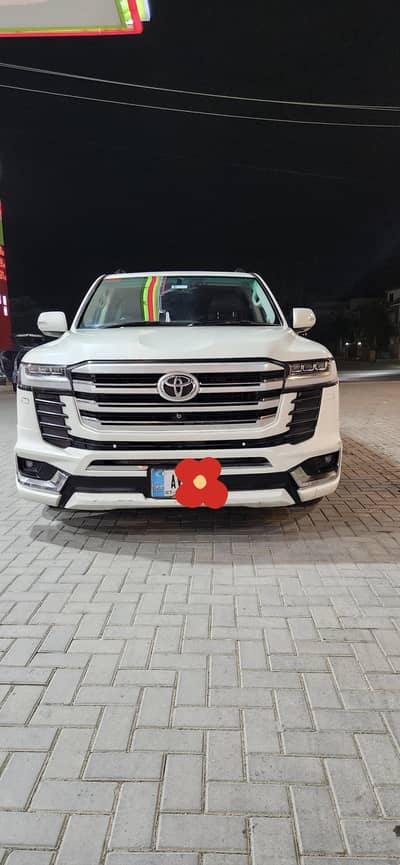 "Toyota Land Cruiser V8 2009 / 2014 full option.