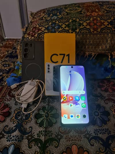 One hand use phone condition 10/9 Thanku