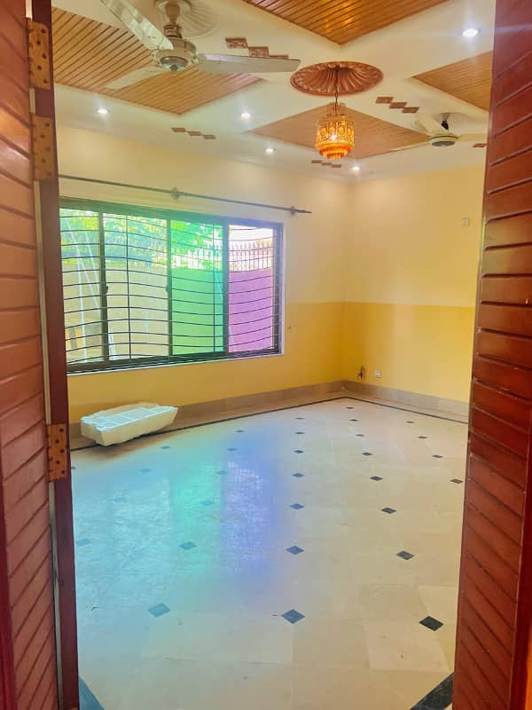 10 Marla Upper Portion With All Basic Necessities 3