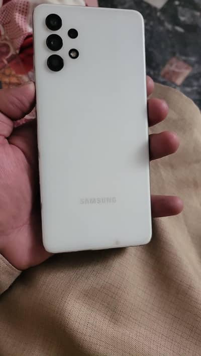 Samsung S22 10/10 officail pta approved.