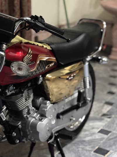 Honda CG 125 SE Gold 2024