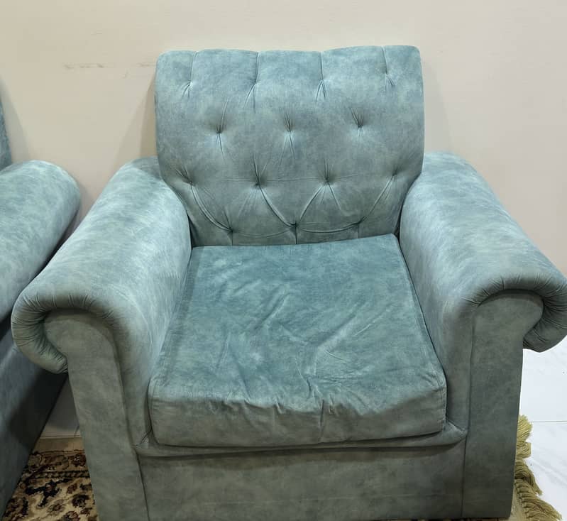 Tuffted sofa set 1