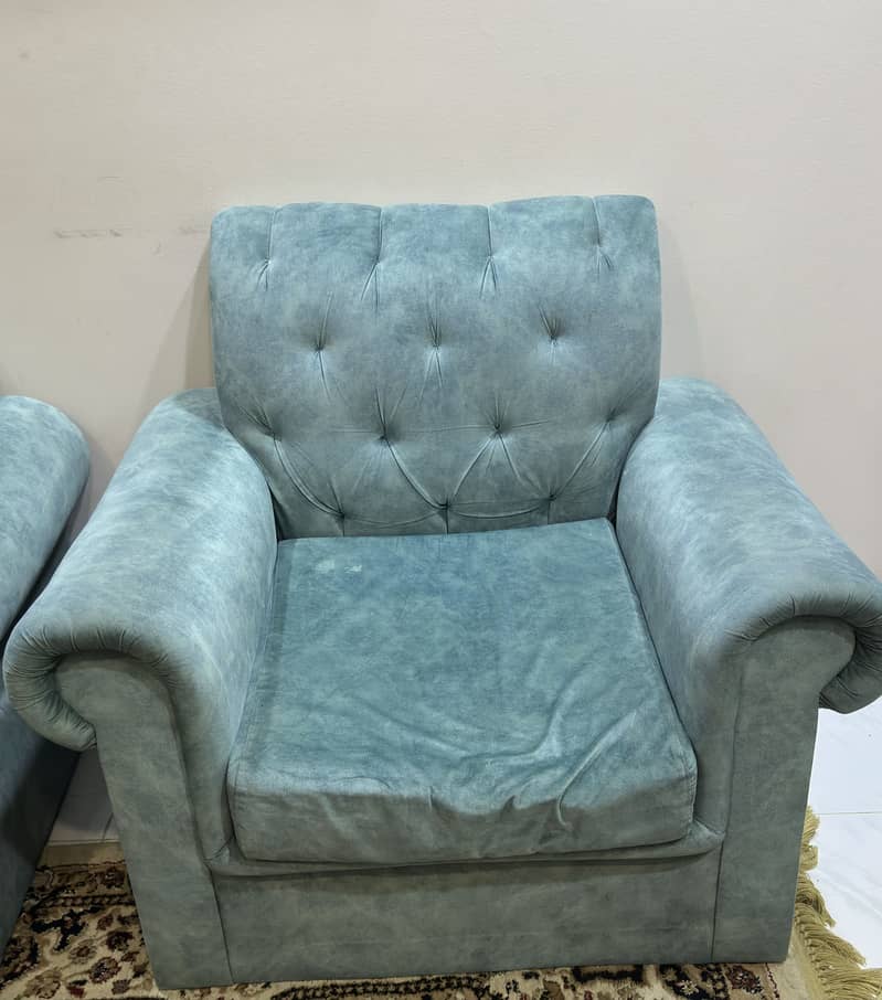 Tuffted sofa set 3