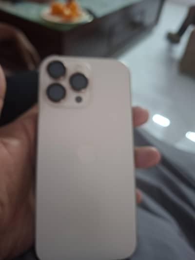 i phone 16 pro mex 256 gb small dot screen