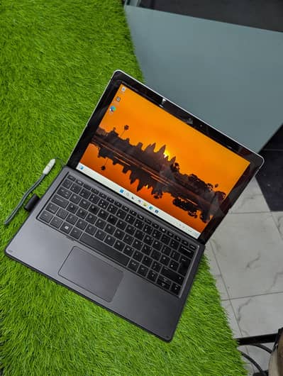 HP Elite x2 Tablet  + Laptop
