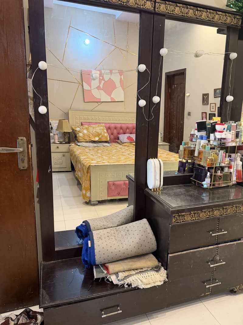 Dressing table Makeup table 1