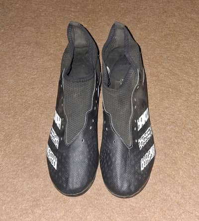 football shoes predator adidas studs (size 5.5 US)