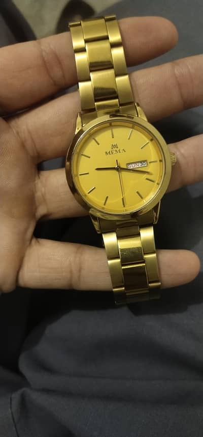 read ad pics chek kro sasti de rha achi new condishn me