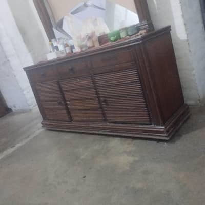 dreesing table solid  for sale