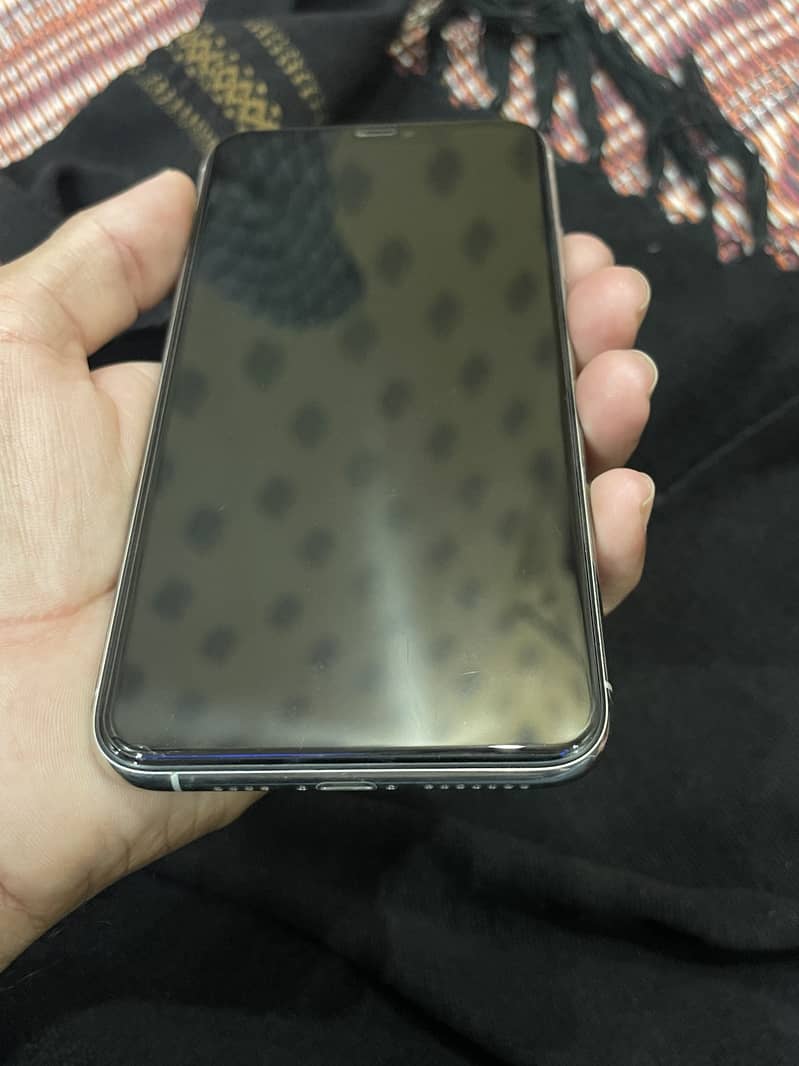 iPhone 11pro max 10