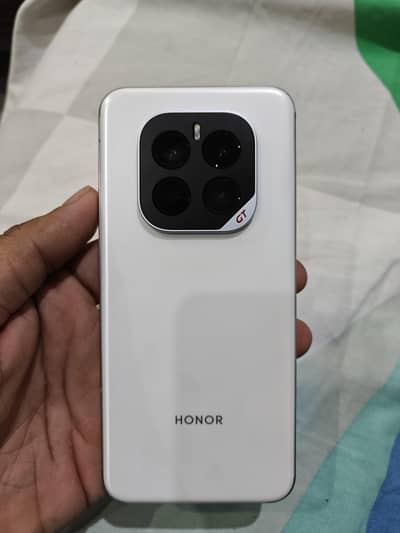Honor Gt Pro  Snapdragon 8 Elite 12/256