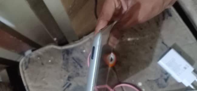 ipad hai dubai sy aya