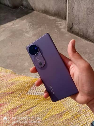 Vivo V40 Smartphone Good condition 10/10