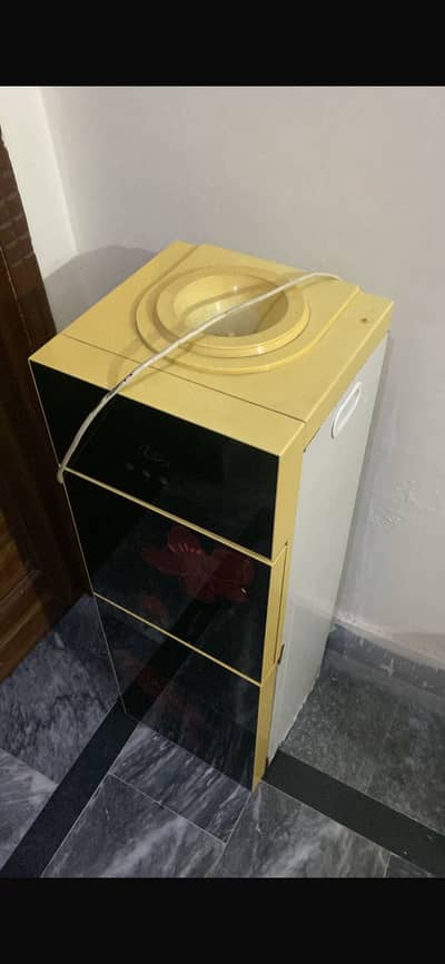 Dispenser 10/8 condition