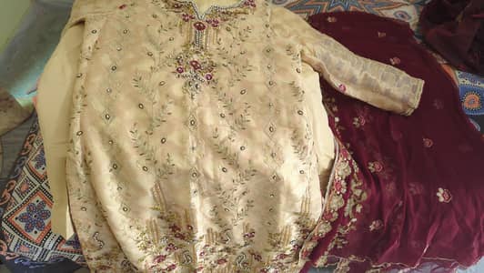 3: pessese suit organza