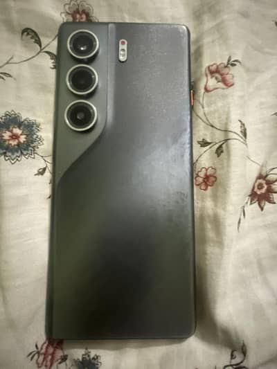  Tecno Camon 40 Pro 10/10 Condition 