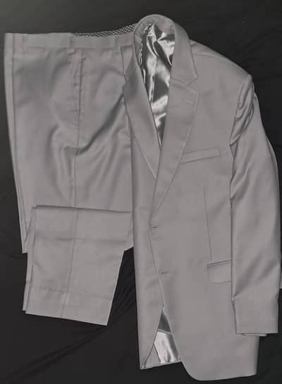 3 piece suit bilkul brand new hai