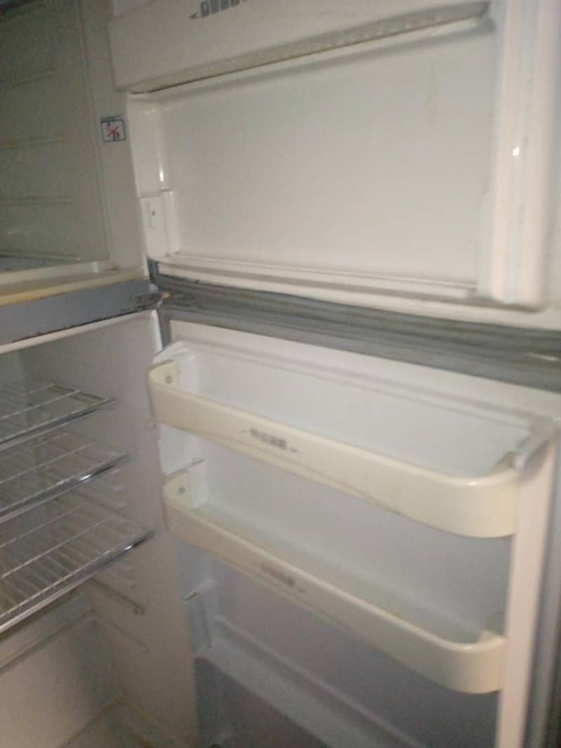 fridge 0