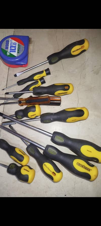 Crown original Screwfix kits