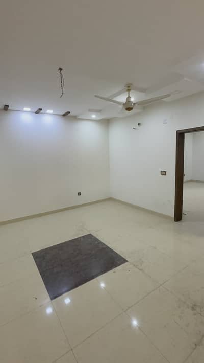 5.75 Marla Double Unit House For Sale At Very Prime Location (Urgent Sale)