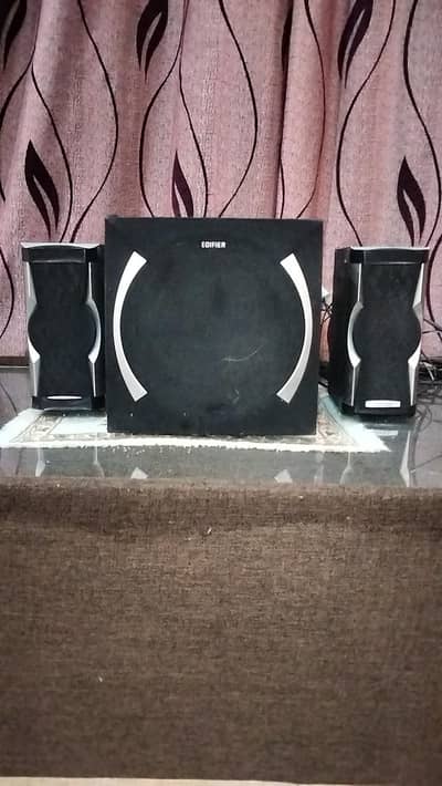 EDIFIER SPEAKER'S FOR SALE IN GOOD CONDITION