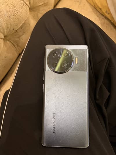 tecno sparck 20 pro plus