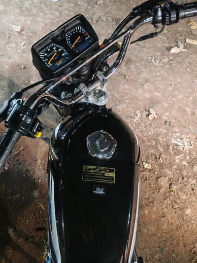 Urjent sell Honda 125 2025 hafta use he jb se li he khari we he