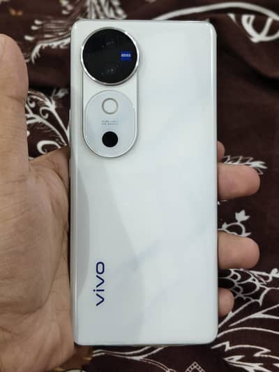 Vivo V40 5g 12/256 10/10 with box With PTA approved