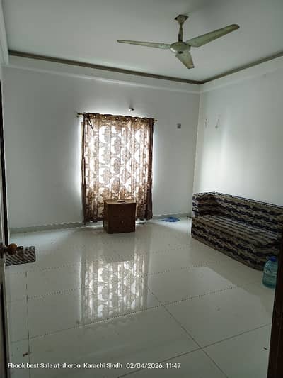Luxrious Townhouse Portion  Rent In Gulshan-E-Iqbal Blk-7
