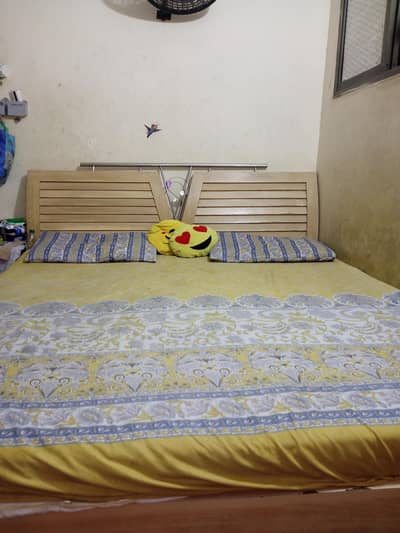 Urgently selling bed room set without mattress