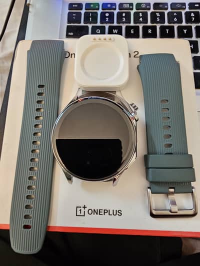OnePlus watch 2 radiant steel (with 8 extra straps )