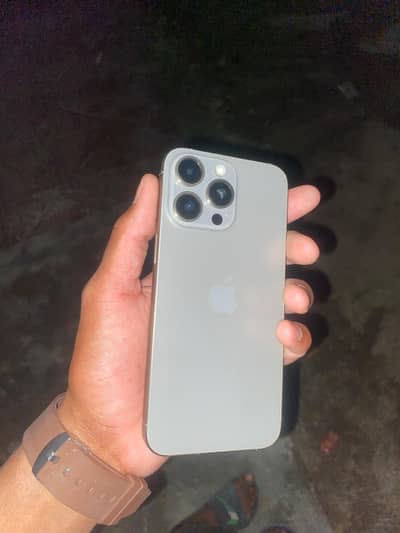 I Phone 15 Pro Max Desert Titanium