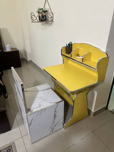 Kids Writing Table with Chair