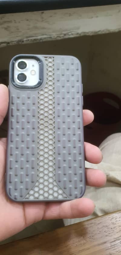 Kise b Kisam ka koi msla ni bs phone change kia is wja sy seal rha ho