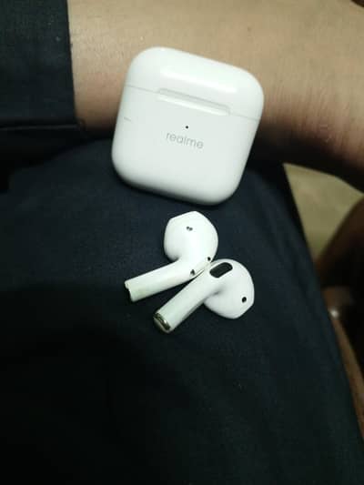uska ek Kan kharab hai for sale