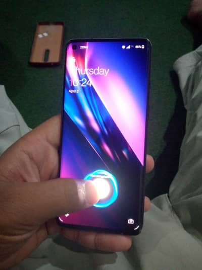 ONE plus 8 Ram8GB 128GB