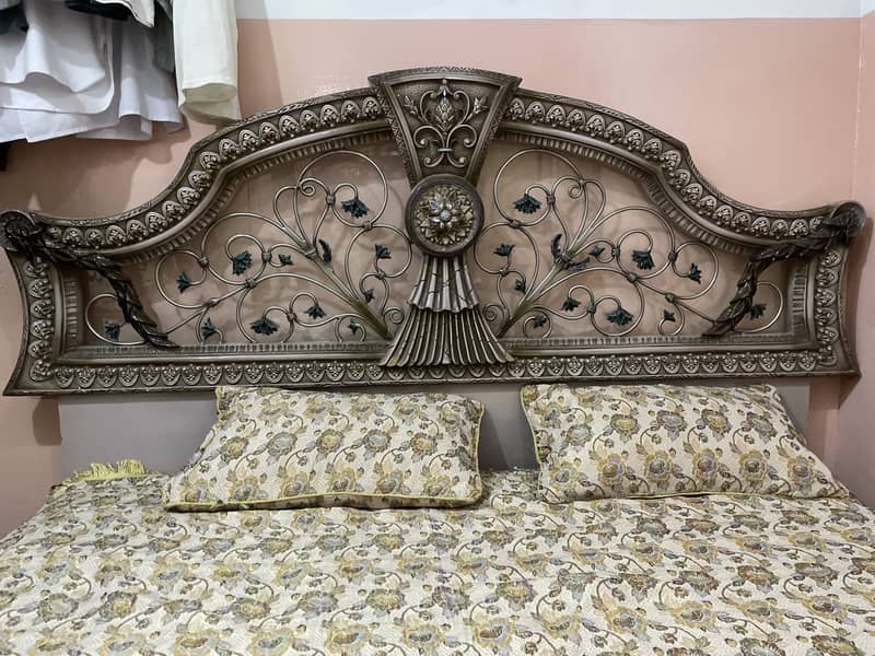 Bedwith dressing table & side table 0